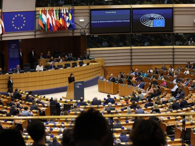 Европски парламент (фото: EPA-EFE/OLIVIER HOSLET - илустрација) - 