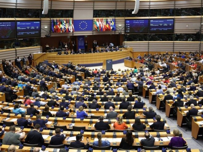 Европски парламент (фото: архива/EPA-EFE/OLIVIER HOSLET) - 