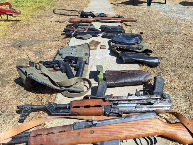 У акцији "Калибар" пронађена и одузета већа количина војног наоружања (ФОТО)