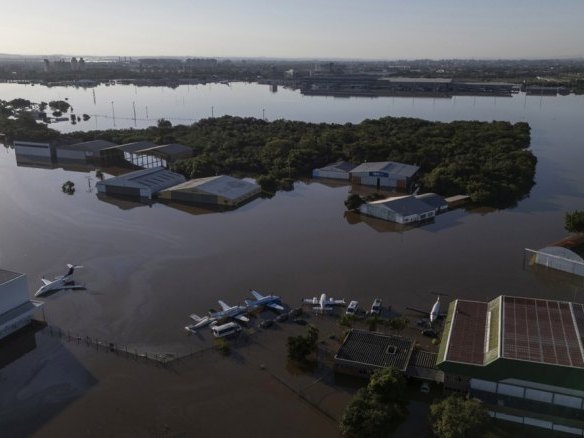 Поплаве у Бразилу (ФОТО: EPA-EFE/Isaac Fontana) - 