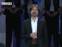 Играјући, пјевајући
