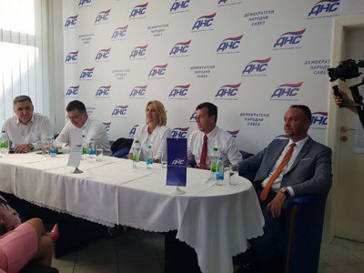 Предсједница Владе Жељка Цвијановић са представницима ДНС-а
