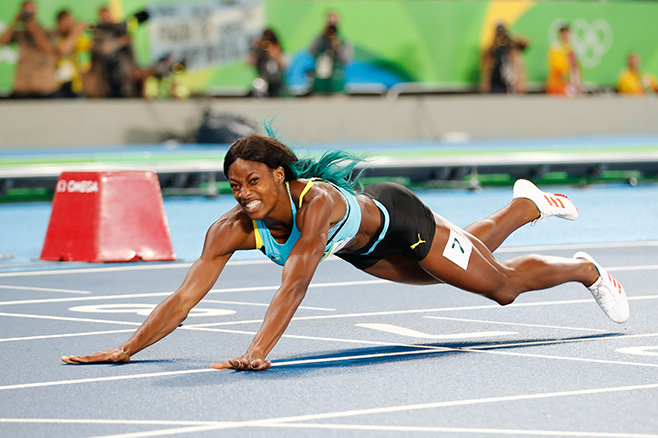 RIO 2016: Bahamska atletičarka - bacila se u cilj i uzela zlato na 400m (Foto: EPA / Diego Azubel) 
