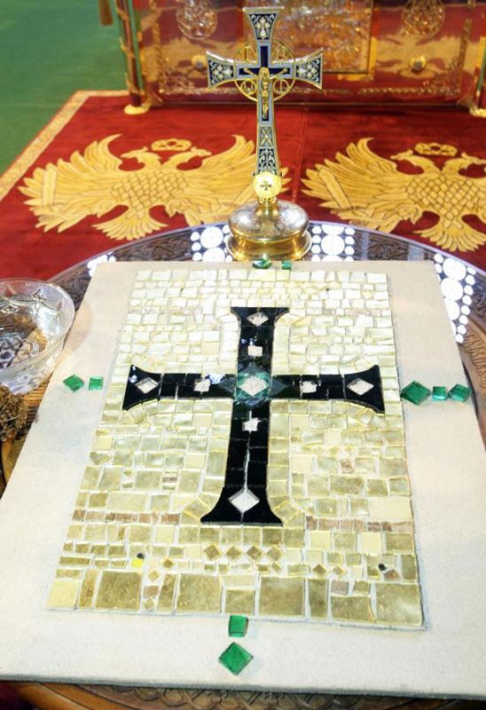 Položen prvi kamen mozaika kupole Hrama Svetog Save na Vračaru (Foto: Tanjug)