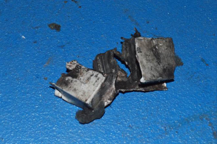 Фотографије бомбе кориштене у нападу у Манчестеру - остаци 12 волтне батерије која је највјероватније искориштена као извор напајања (Фото: NY Times)