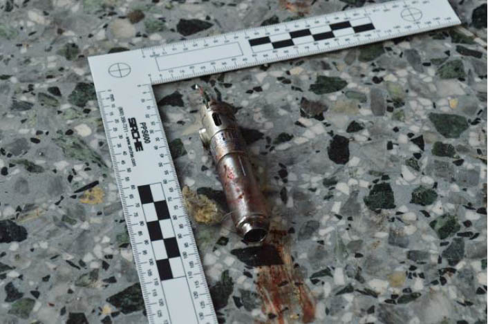 Фотографије бомбе кориштене у нападу у Манчестеру - могући окидач лоциран у нападачевој лијевој руци (Фото: NY Times)