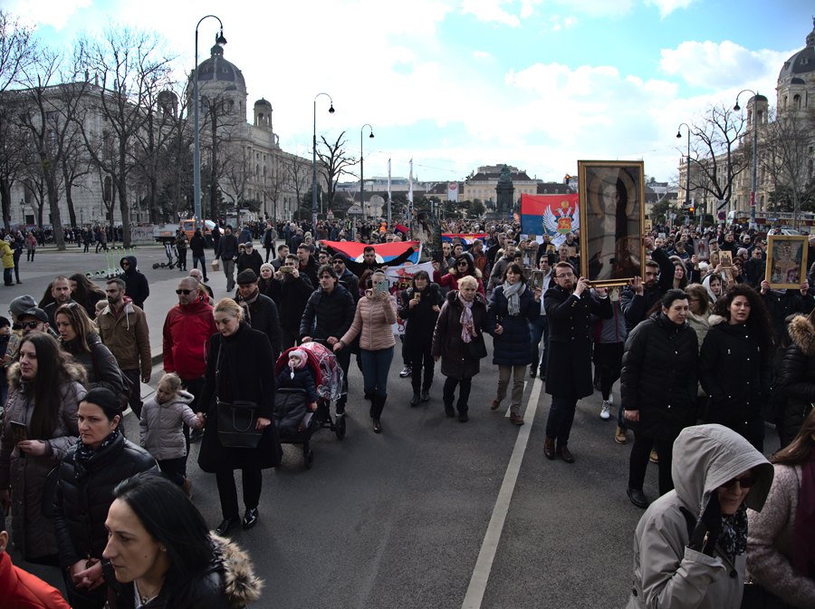 Литија и у Бечу, подршка СПЦ у Црној Гори