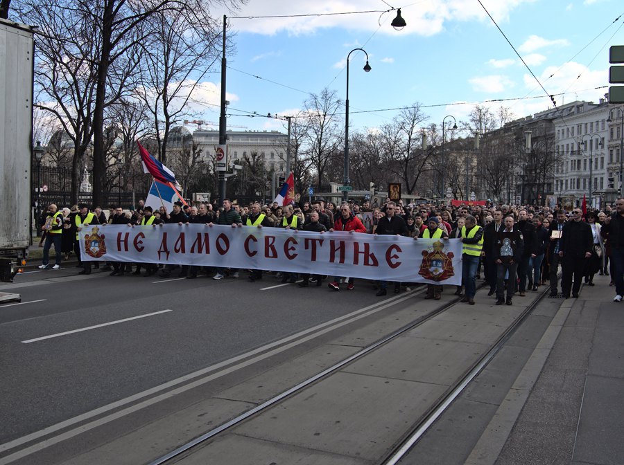 Литија и у Бечу, подршка СПЦ у Црној Гори