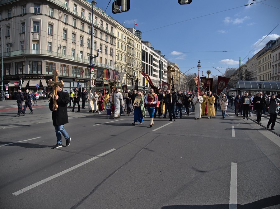 Литија и у Бечу, подршка СПЦ у Црној Гори