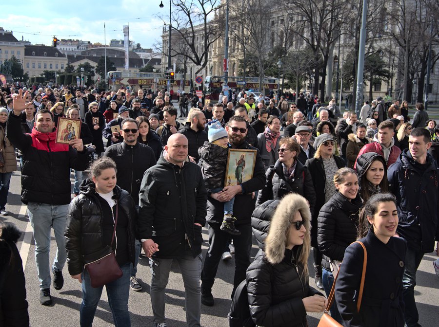 Литија и у Бечу, подршка СПЦ у Црној Гори