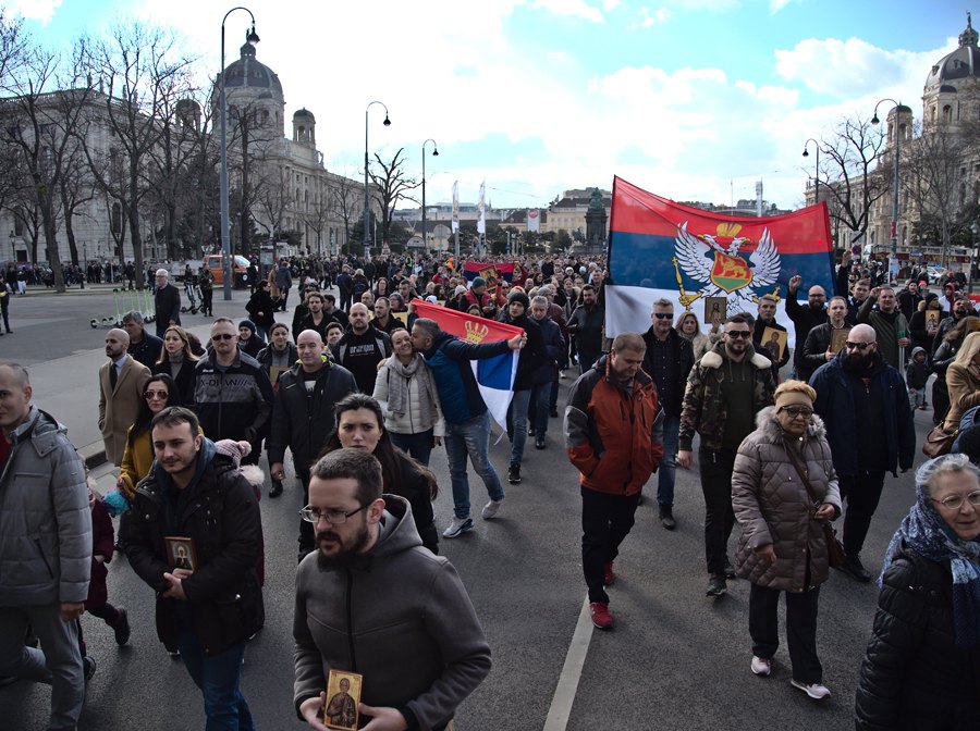 Литија и у Бечу, подршка СПЦ у Црној Гори