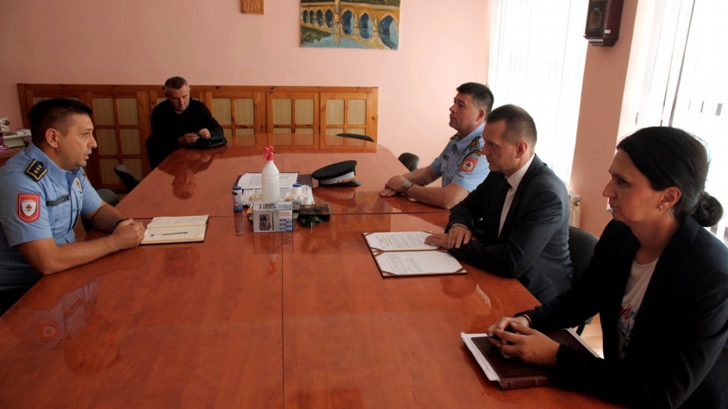 Lukač tokom posjete PS Višegrad (Foto: SRNA)