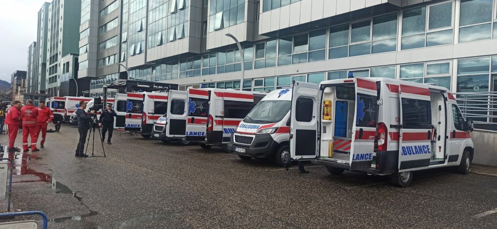 Sanitetska vozila (Foto: RTRS)