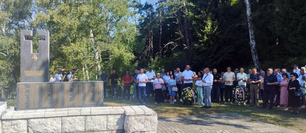 Pomen za 99 poginulih boraca VRS, spomen-obilježje u Kasindolu (foto: RTRS)