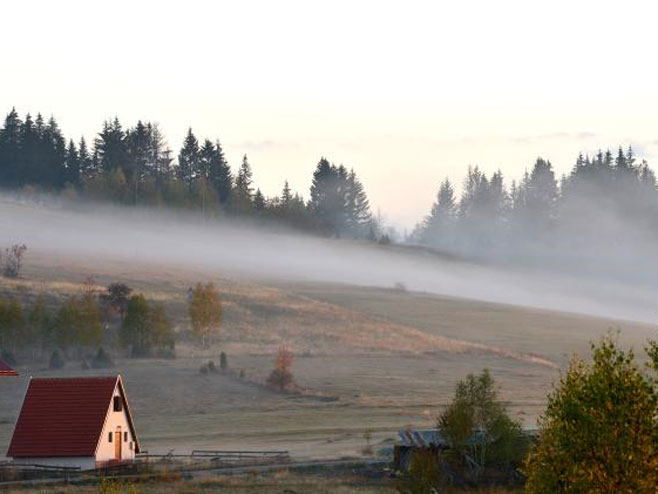 Поледица у вишим предјелима, магла на подручју Кнежева и Мркоњић Града