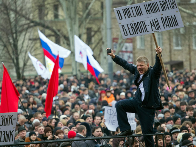 Проруски демонстранти у Доњецку - Фото: REUTERS