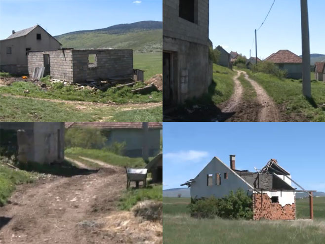 I nakon 20 godina od rata u Glamoču su i dalje razrušene srpske kuće, a do srpskih sela vode makadamski putevi