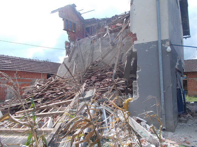 Експлозија плина у кући Винка Кавеџије