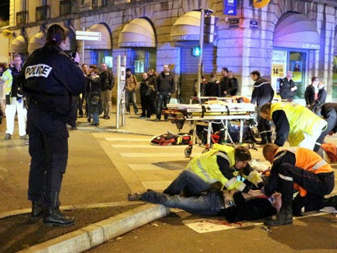 Uletio autom u masu ljudi u Francuskoj (Foto: Twitter) 