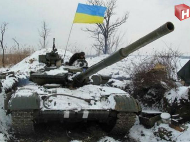 Украјински тенк (фото: novorossia.su/ru) - 
