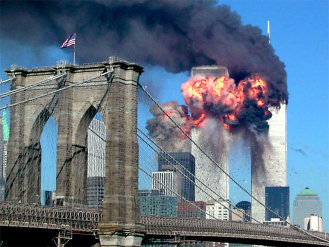Напад на Куле близнакиње у Њујорку 11. септембра 2001. - Фото: REUTERS