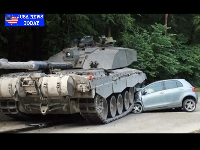 Аутомобил није имао шансу против 62 тоне тешког тенка - Фото: Screenshot/YouTube