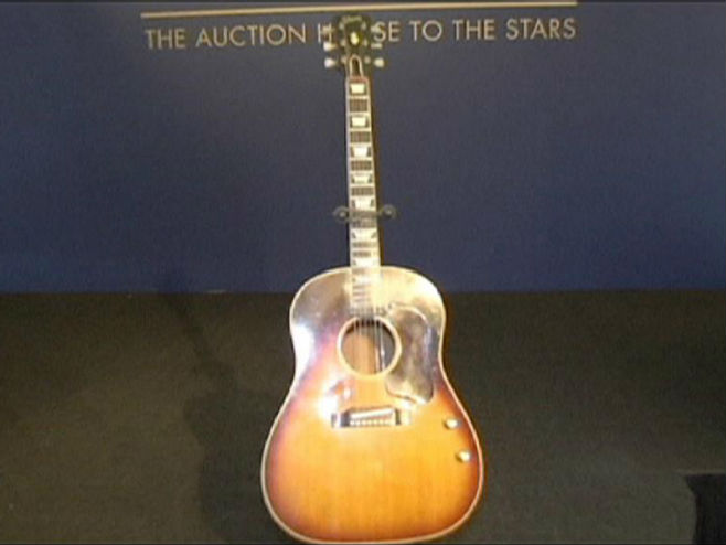 Гитара Џона Ленона на аукцији (photo: euronews.com) - 