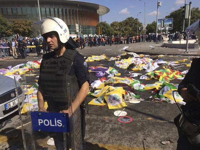 Анкара - експлозија - Фото: Beta/AP