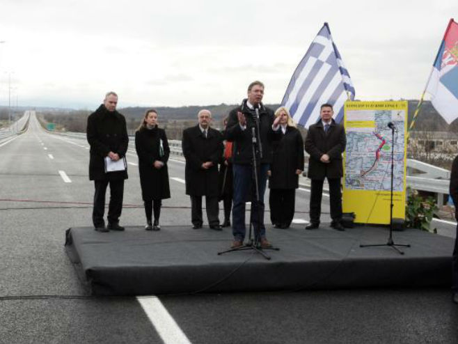 Vučić na otvaranju dionice autoputa (foto: Tanjug)