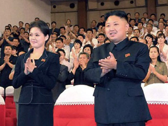 Ким Џонг Ун и сестра Ким Јо Џонг - Фото: Novosti.rs