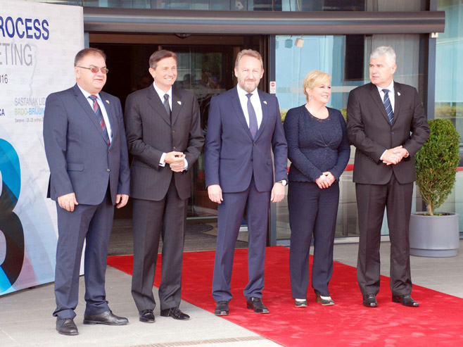 Mladen Ivanić, Boris Pahor, Bakir Izetbegović, Kolinda Grabar Kitarović i Dragan Čović (Foto: Srna)