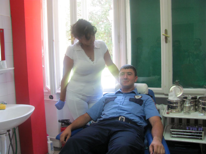 Istočno Sarajevo - dobrovoljno davanje krvi (Foto: Srna)