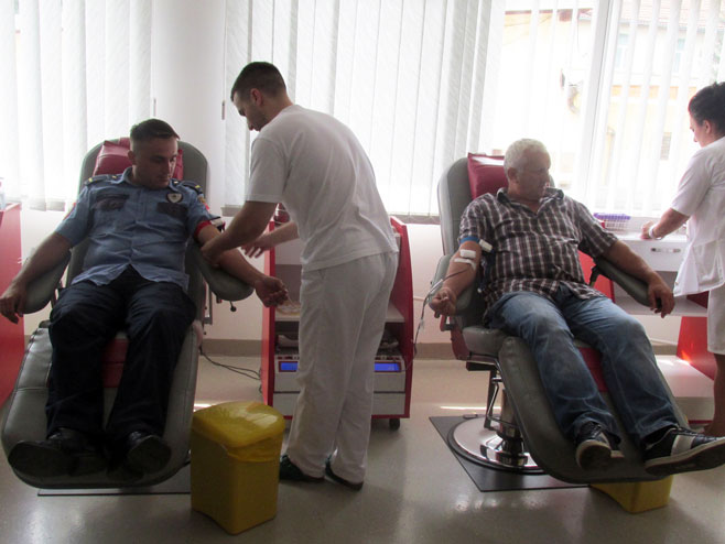 Бијељина - добровољно давање крви (Фото: Срна)