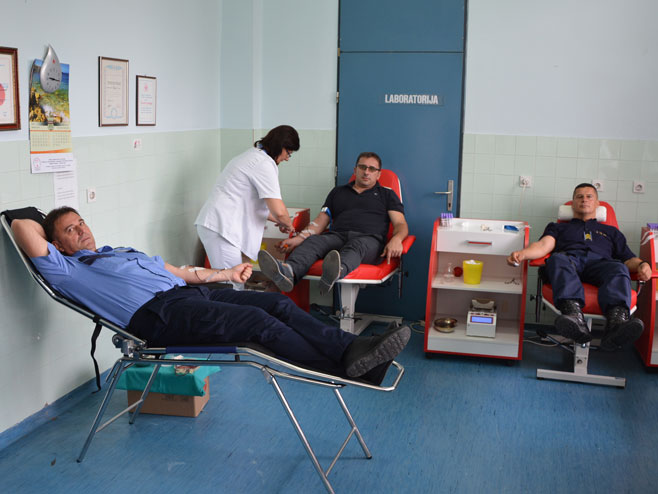 Prijedor - dobrovoljno davanje krvi (Foto: Srna)