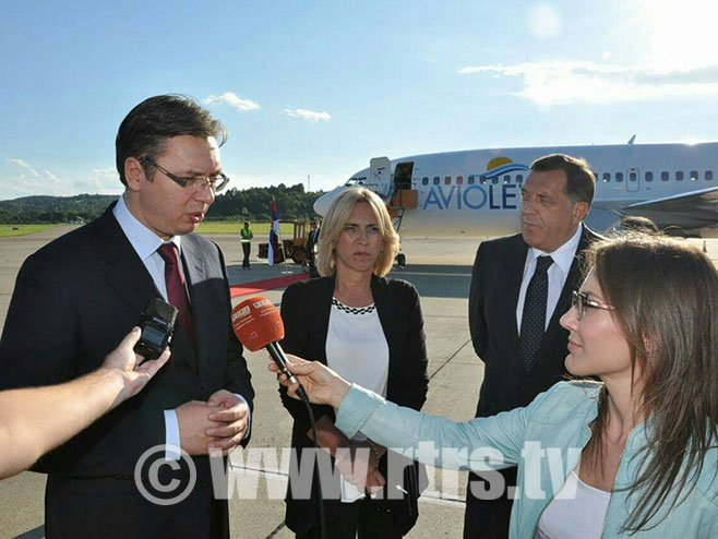 Milorad Dodik, Željka Cvijanović i Aleksandar Vučić (Foto: RTRS)