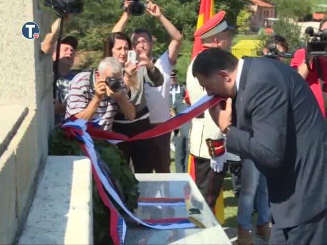 Bitolj: Dodik položio vijenac (Foto: Tanjug)