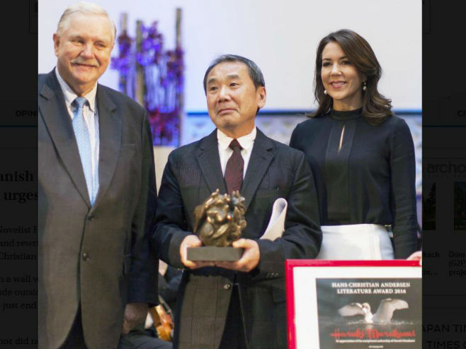 Мураками примио награду Ханс Кристијан Андерсен (Фото: Kyodo) - 