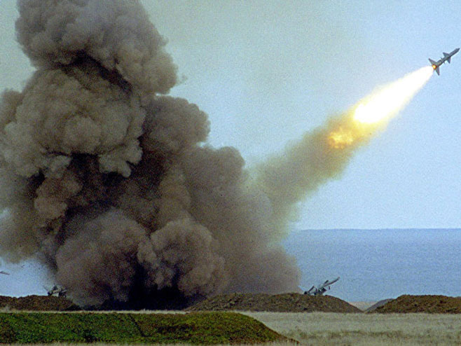 Ракете (Фото:AP Photo/ Andrew Kanyshchev) - 