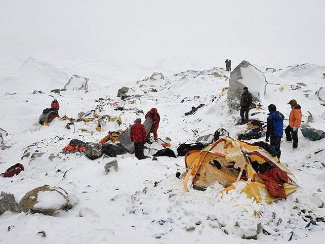 Смеће на Монт Евересту - Фото: BBC