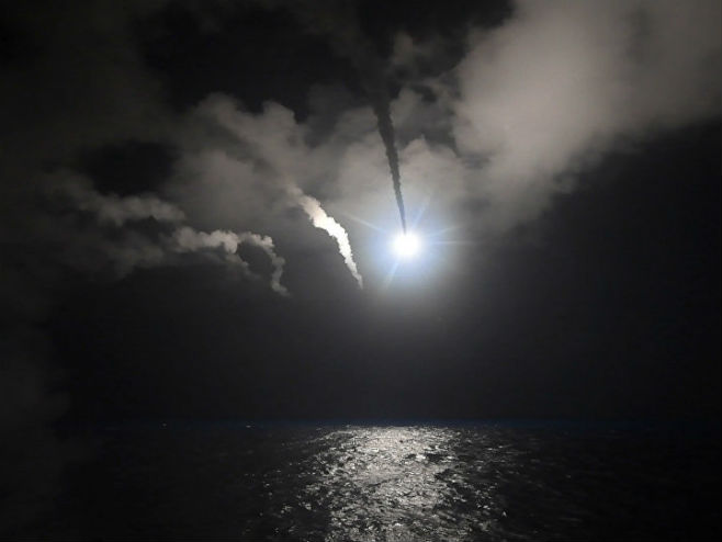 Амерички ваздушни напад на Сирију (Фото: AP Photo/U.S. Navy) - 