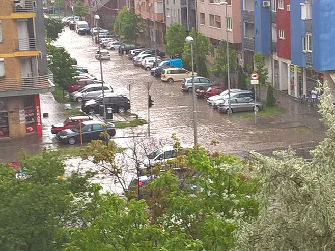 Поплаве на улицама Новог сада
