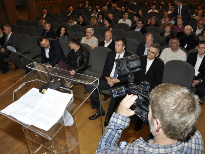 Одржана београдска премијера филма Дениса Бојића "Лица лафоре" (Фото: РТРС)
