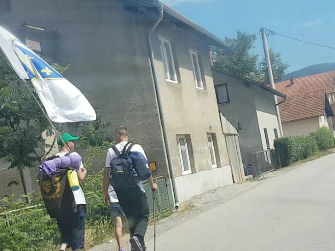 Застава тзв. Армије БиХ на улицама Добоја? (Фото: Фејсбук/Дневна доза Добоја) 