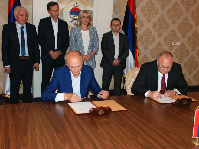 POtpisan ugovor za izgradnju nove bolnice u Istočnom Sarajevu (Foto: SRNA)