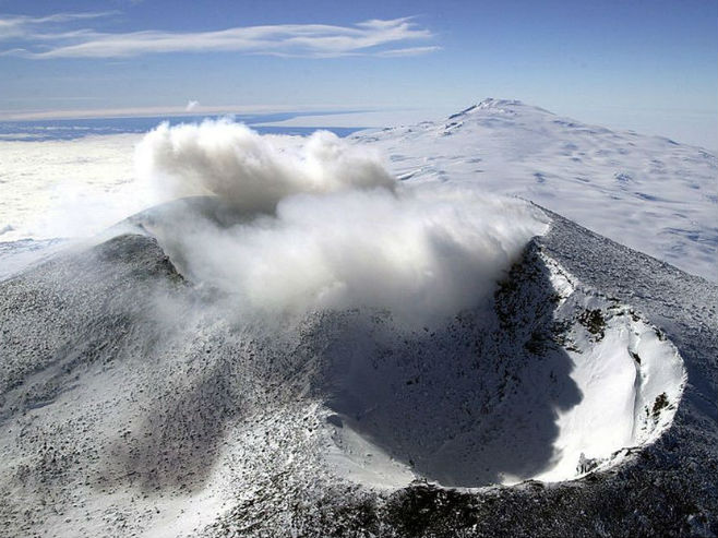 Вулкан на Антарктику (Фото: wpclipart.com) - 