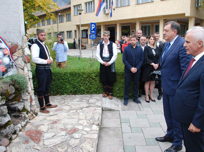 Dodik u Rogatici (Foto: SRNA)