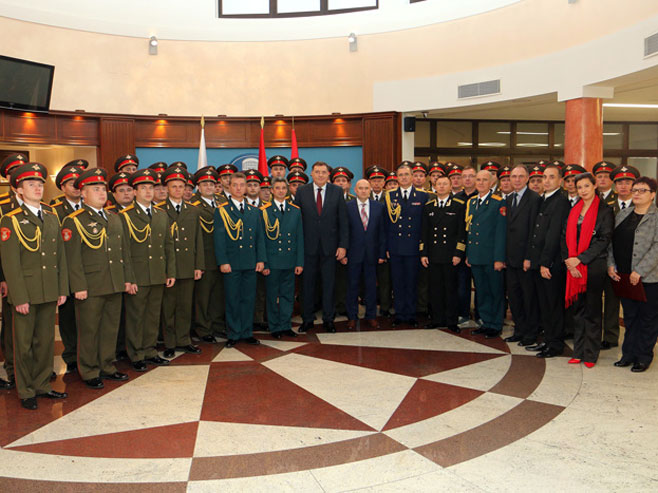 Predsjednik Republike Srpske odlikovao Akademski ansambl pjesama i igara ruske armije „A. V. Aleksandrov“ 