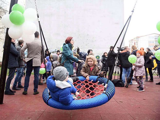 Бањалука - отворено дјечије игралиште - Фото: СРНА