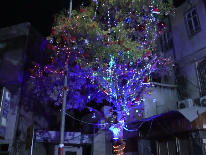 Руски центар подијелио новогодишње поклоне у Сирији (Фото: ФАН) - 