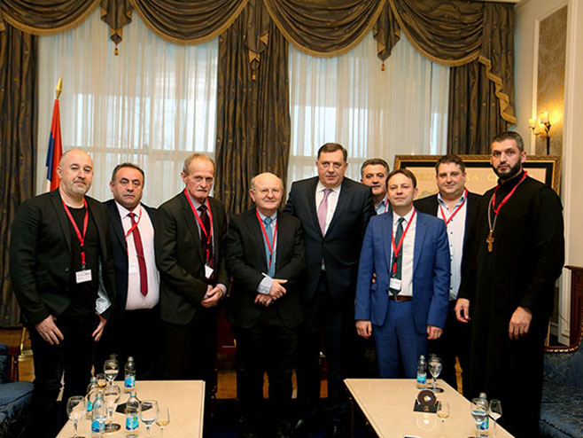 Dodik sa predstavnicima dijaspore iz Švedske i Danske (foto:predsjednikrs.net) 